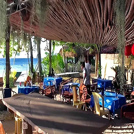 Ravenala Resort