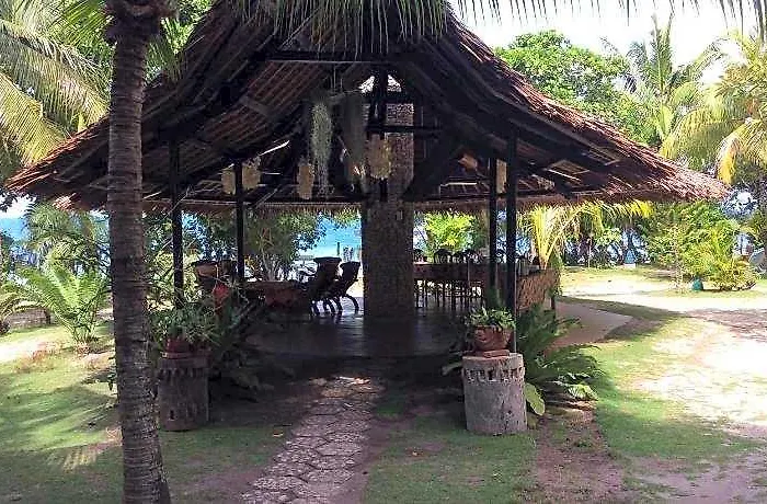 Ravenala Hotel 3*