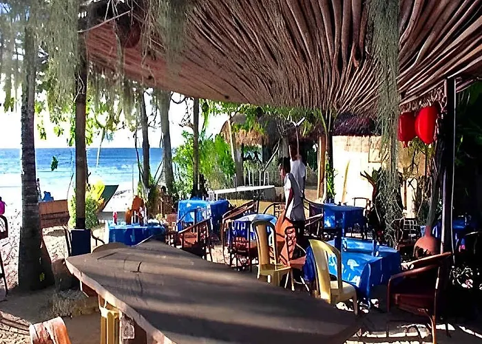 Ravenala Hotel Moalboal