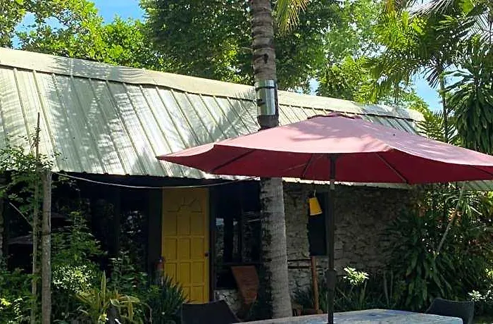 Ravenala Hotel