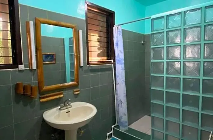 Hotel Ravenala 3*