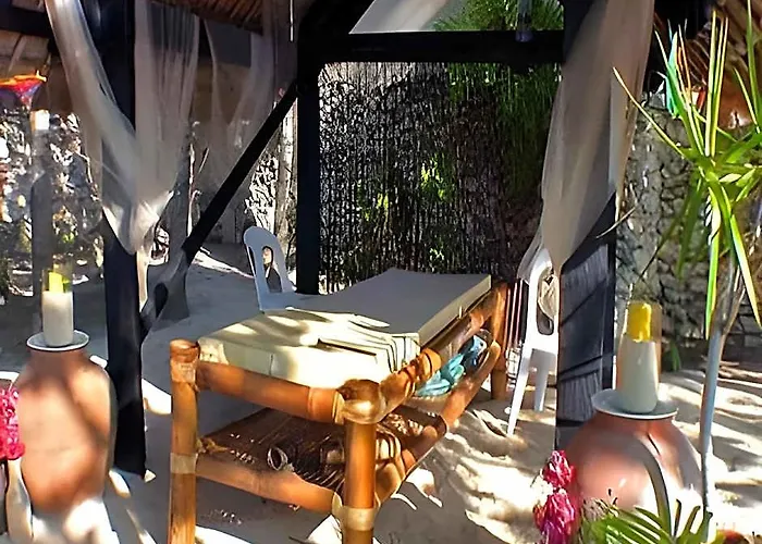 Hotel Ravenala