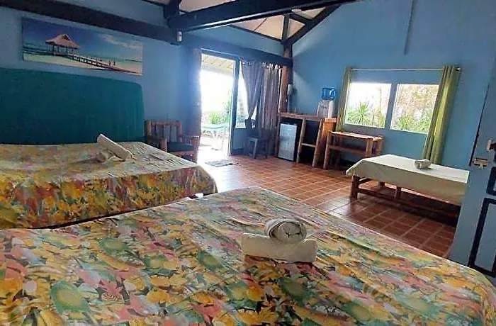 Ravenala Hotel Moalboal